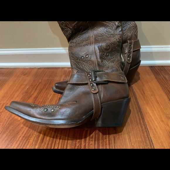 CORRAL BOOTS (EUC) - Picture 6 of 8